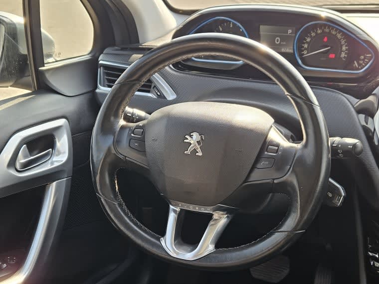Peugeot 2008 Allure 1.5 Hdi Aut año 2020