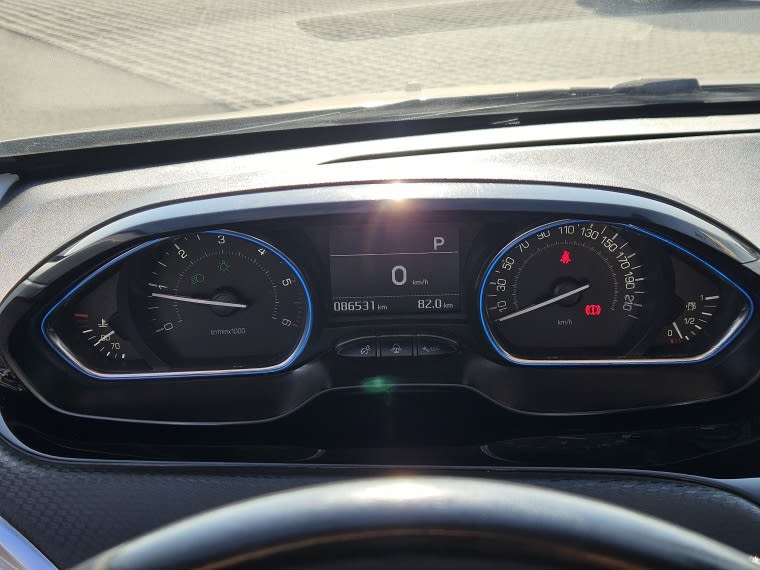 Peugeot 2008 Allure 1.5 Hdi Aut año 2020