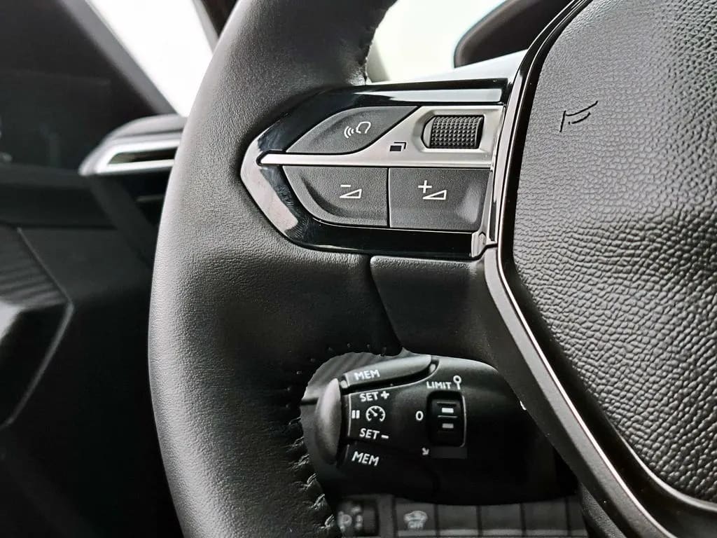 Peugeot 2008 Active año 2025