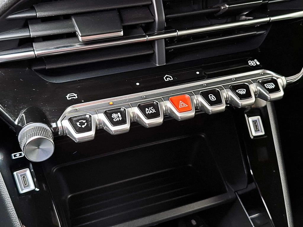 Peugeot 2008 Active año 2025
