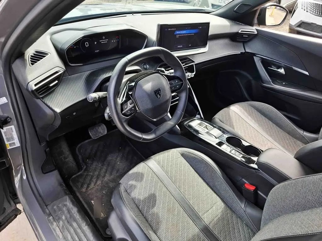 Peugeot 2008 Allure año 2024