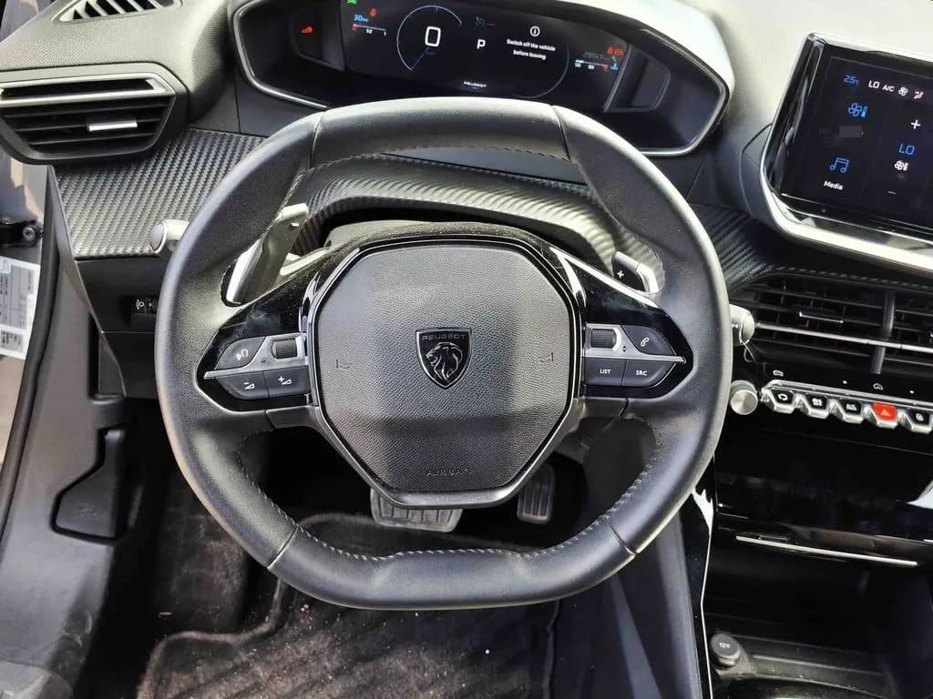 Peugeot 2008 Allure año 2024