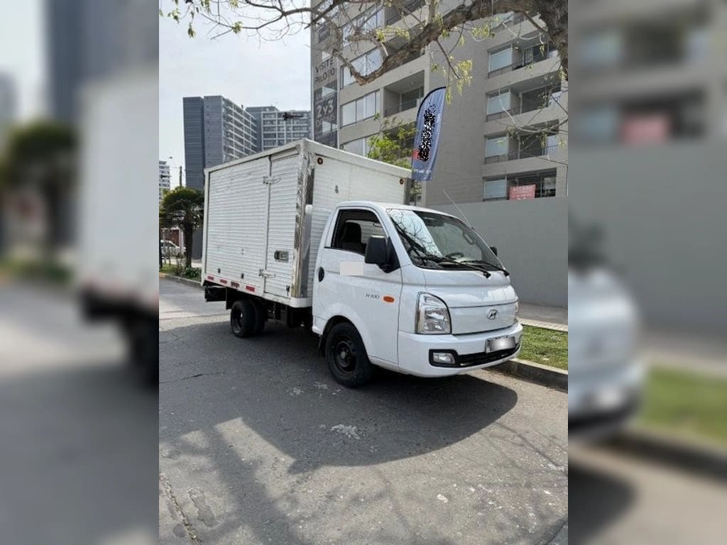 HYUNDAI PORTER 2.5 Crdi Diesel Gls 4x2 Chasis Ac 6mt 2p año 2022