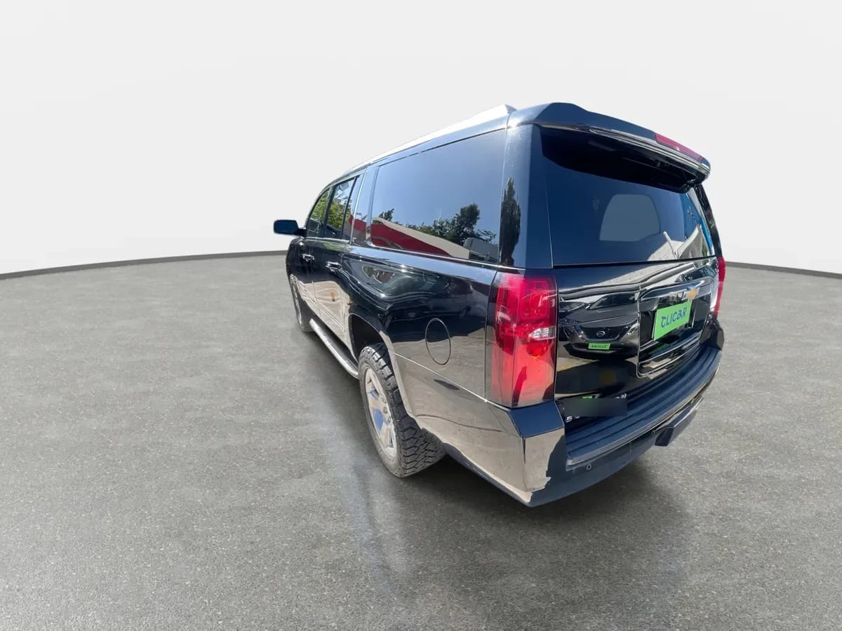 Chevrolet Suburban 5.3l Lt 4wd Su At 5p año 2021