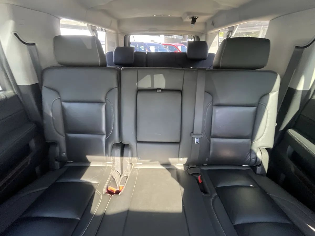 Chevrolet Suburban 5.3l Lt 4wd Su At 5p año 2021