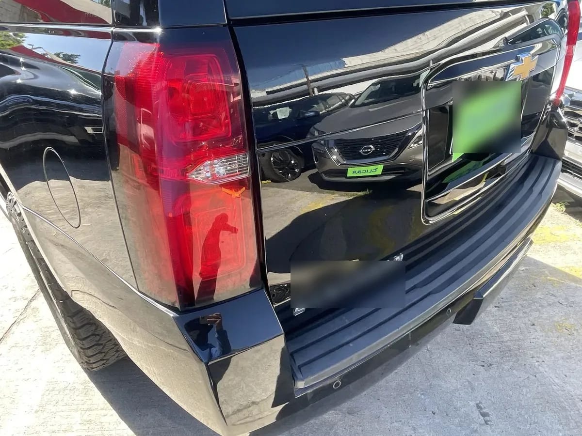 Chevrolet Suburban 5.3l Lt 4wd Su At 5p año 2021