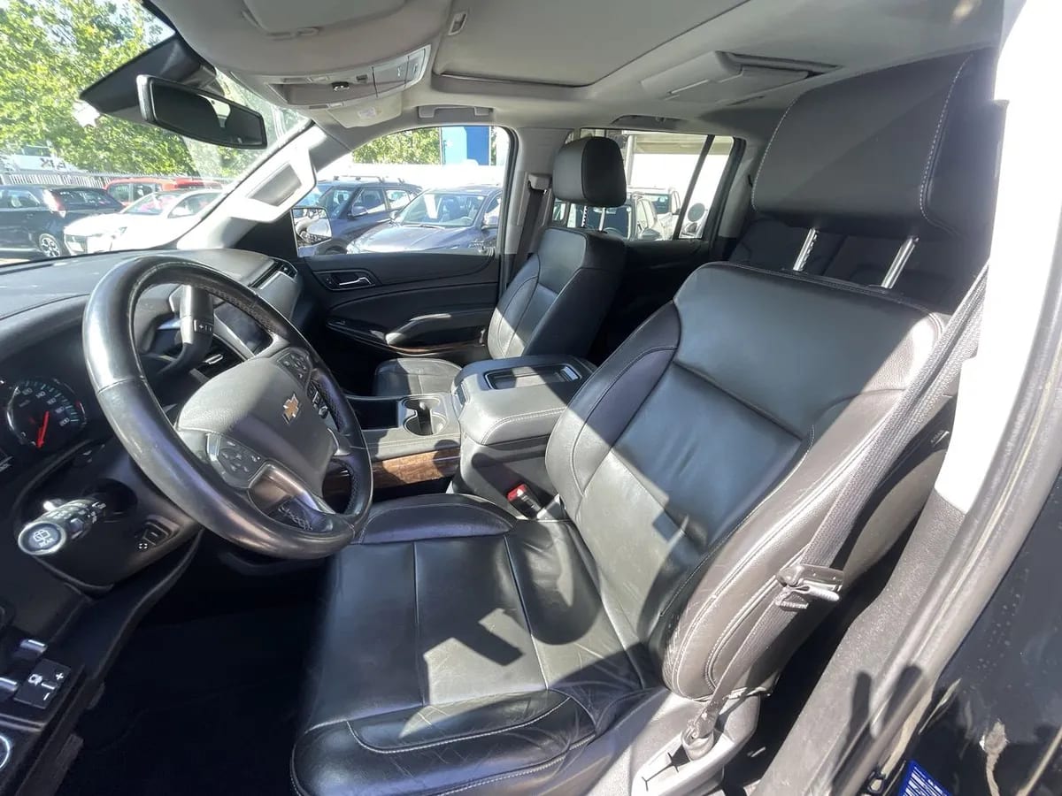 Chevrolet Suburban 5.3l Lt 4wd Su At 5p año 2021