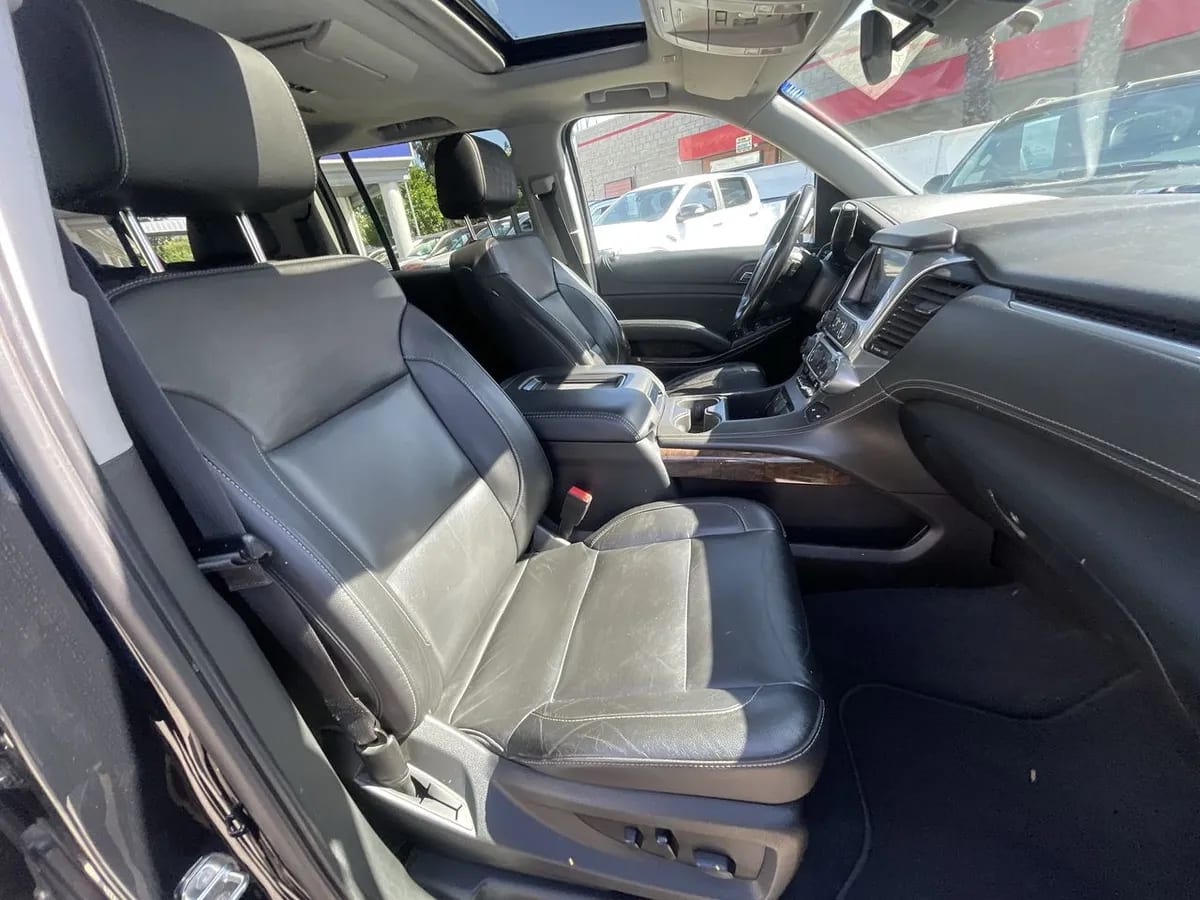 Chevrolet Suburban 5.3l Lt 4wd Su At 5p año 2021