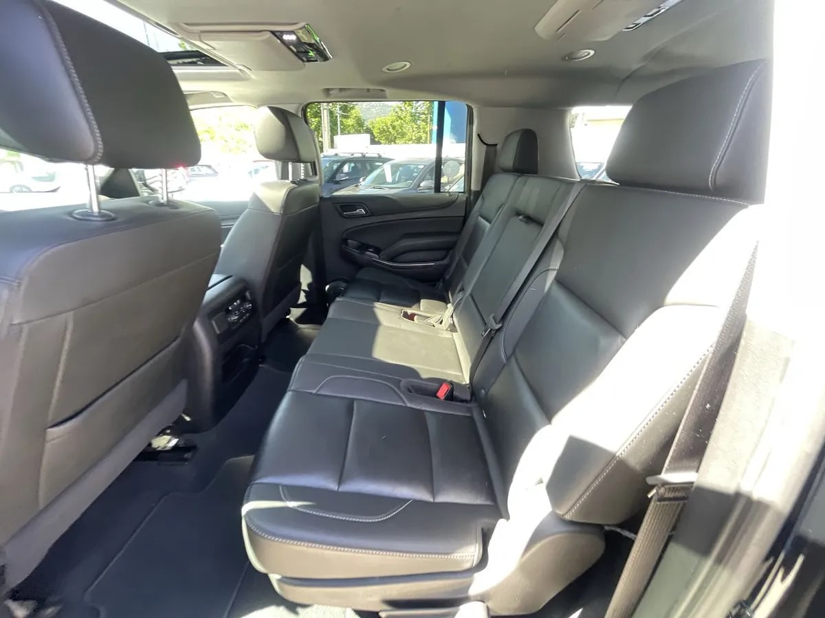 Chevrolet Suburban 5.3l Lt 4wd Su At 5p año 2021
