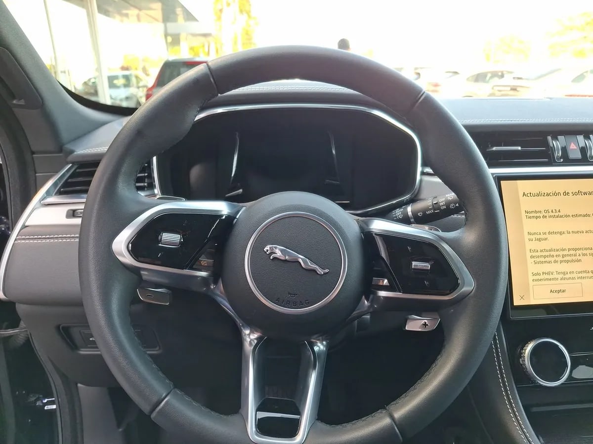 Jaguar F-Pace 2.0 R-Dynamic S Diesel Awd 204hp At 5p año 2025