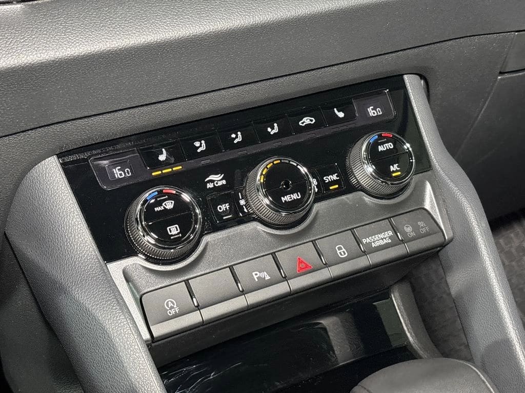 Skoda Karoq 1.4 Tsi Design 4x2 At 5p año 2026