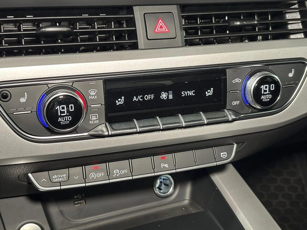 Audi A4 2.0 40 Tfsi Sport Special Edition At Hibrido año 2025