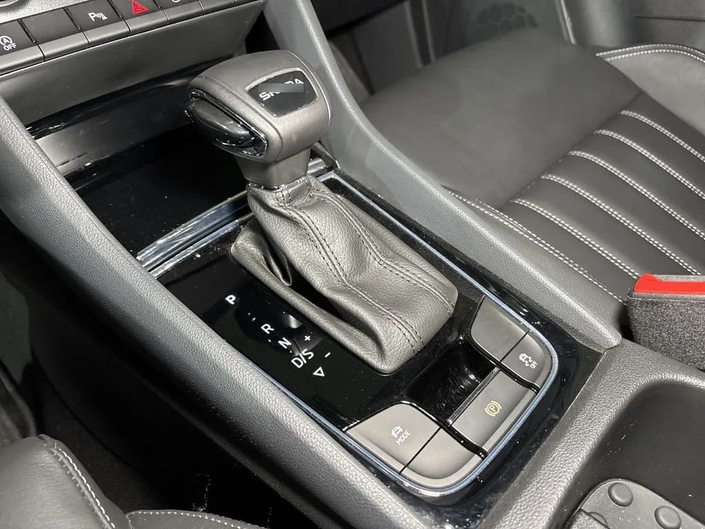 Skoda Karoq 1.4 Tsi Design 4x2 At 5p año 2026
