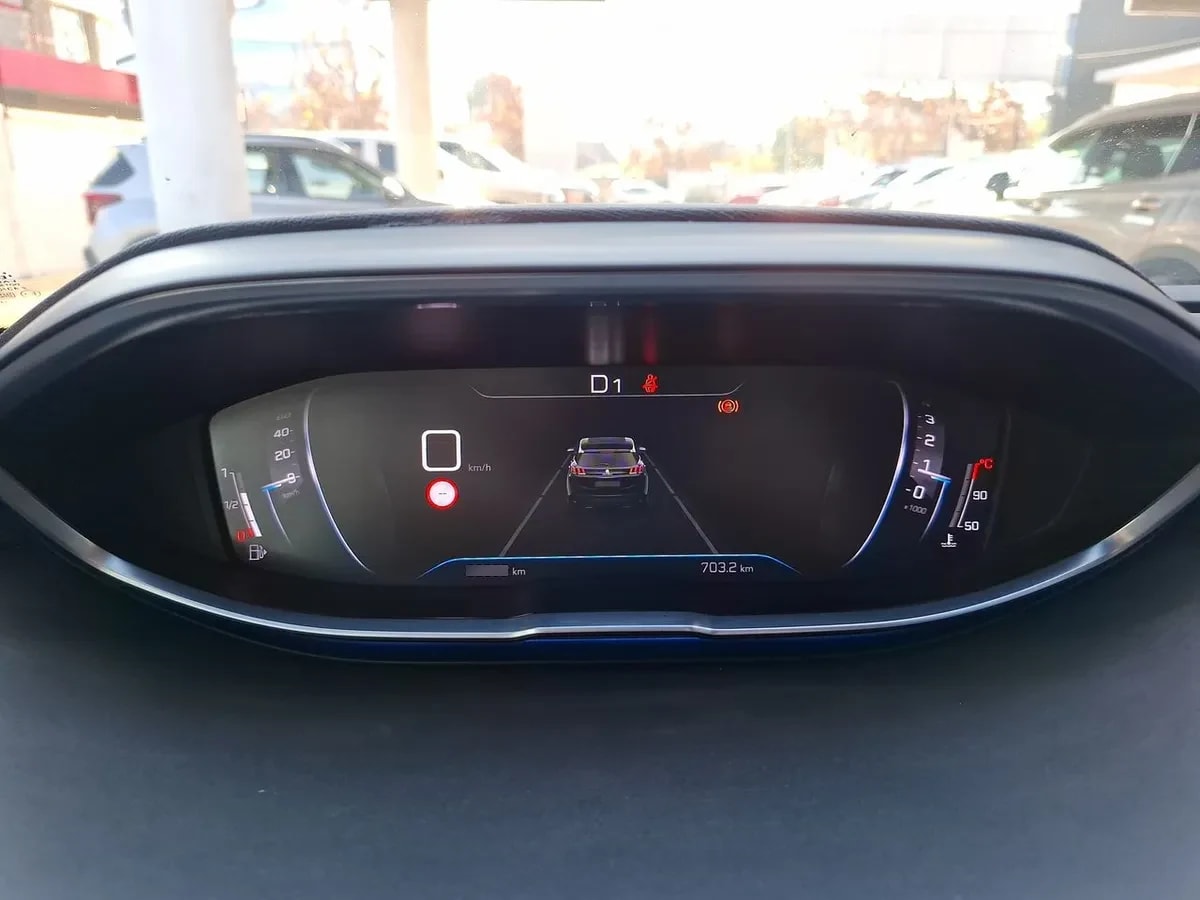 Peugeot 3008 1.5 Allure Pack Bluehdi 130 4x2 Eat8 5p año 2024