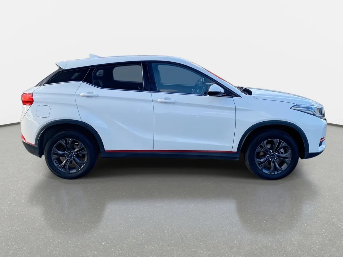 DFSK 500 1.5 Luxury 4x2 Mt 5p año 2025