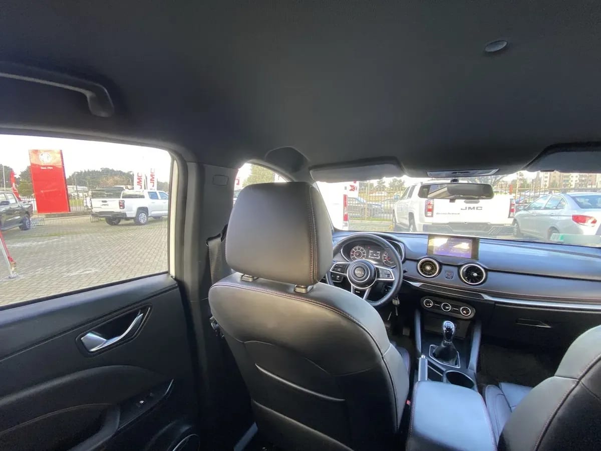 DFSK 500 1.5 Luxury 4x2 Mt 5p año 2025
