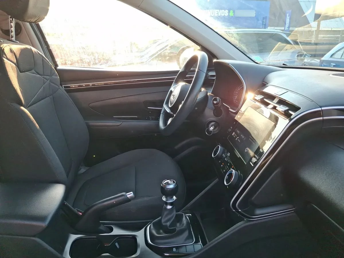 Hyundai Tucson 2.0 Nx4 Plus 2wd Mt 5p año 2023