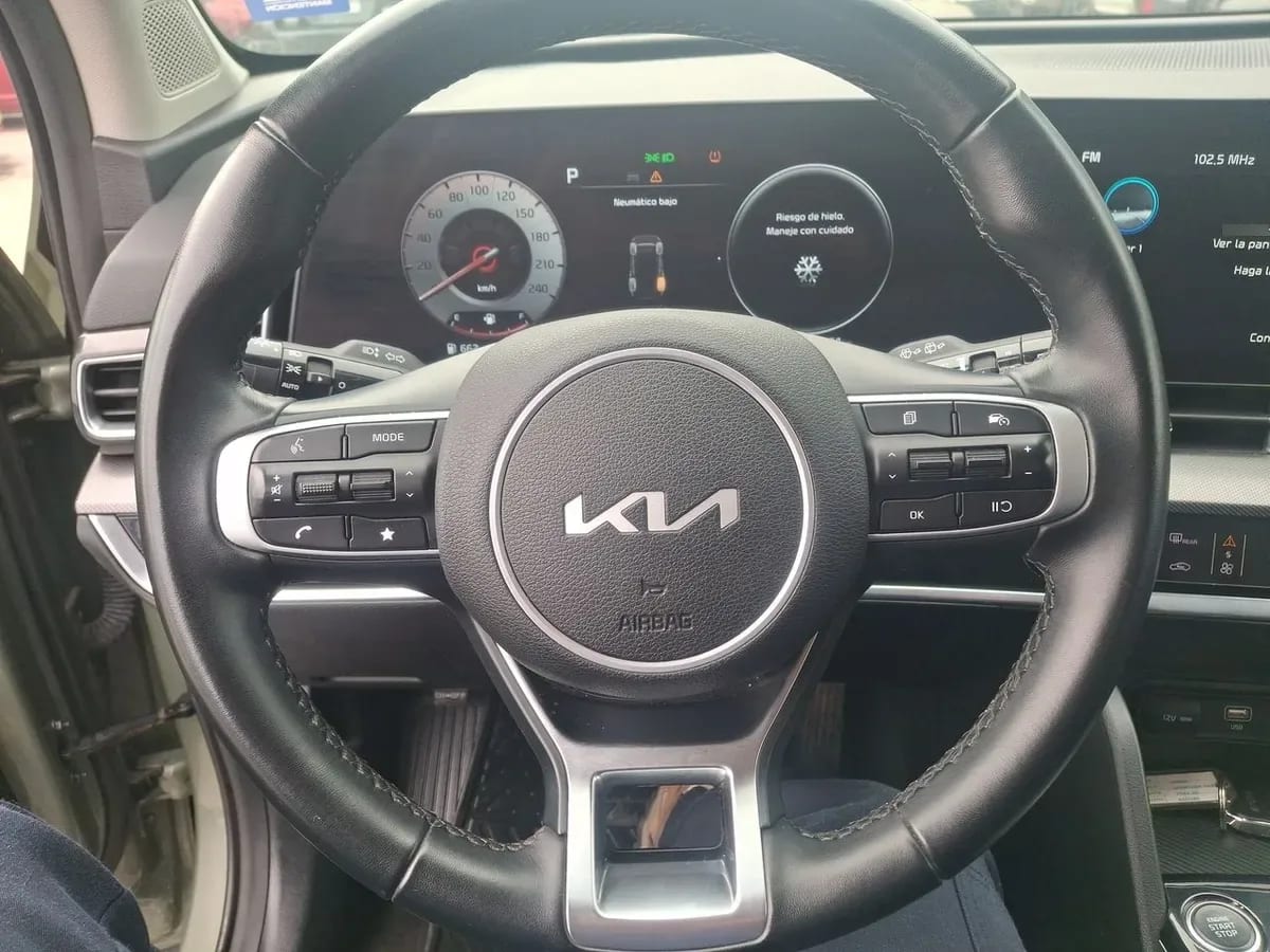 Kia Sportage 2.0 Ex Dies 2wd 8at 5p año 2025
