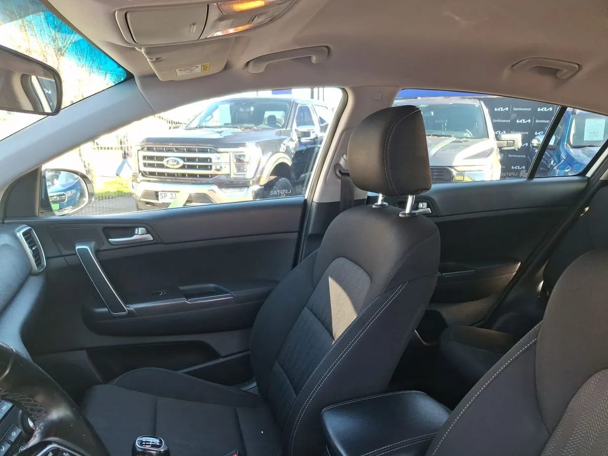 Kia Sportage 2.0 Lx 2wd 6mt 5p año 2019