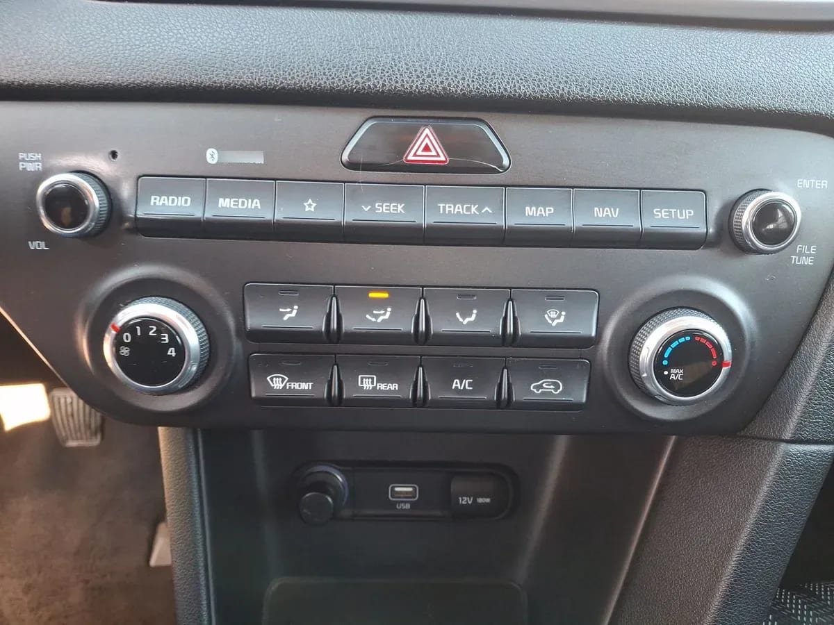 Kia Sportage 2.0 Lx 2wd 6mt 5p año 2019