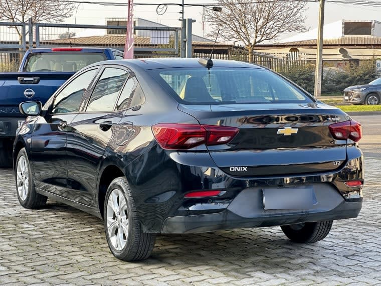 Chevrolet Onix Sedan Ltz 1.0 Mt año 2023