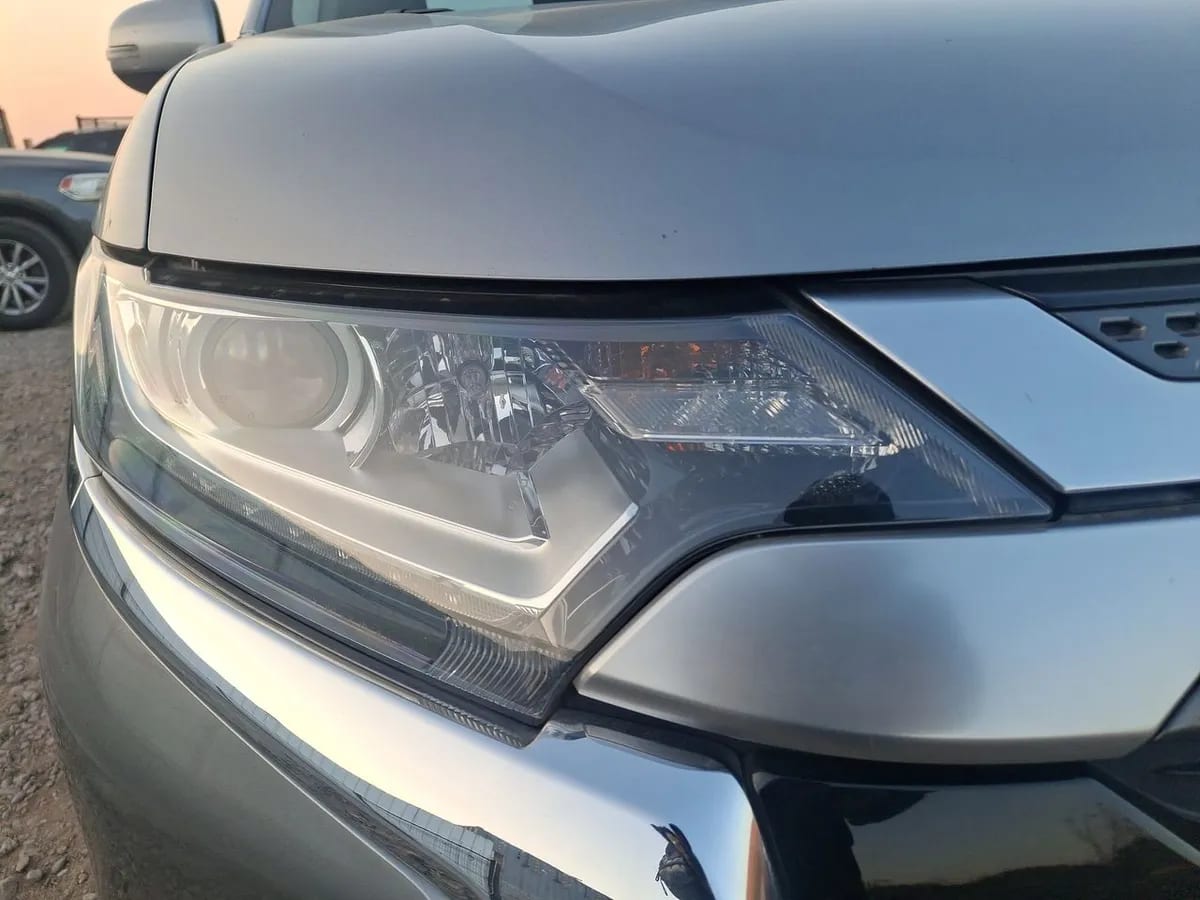 Mitsubishi Outlander 2.0 Glx 4x2 At 5p año 2021