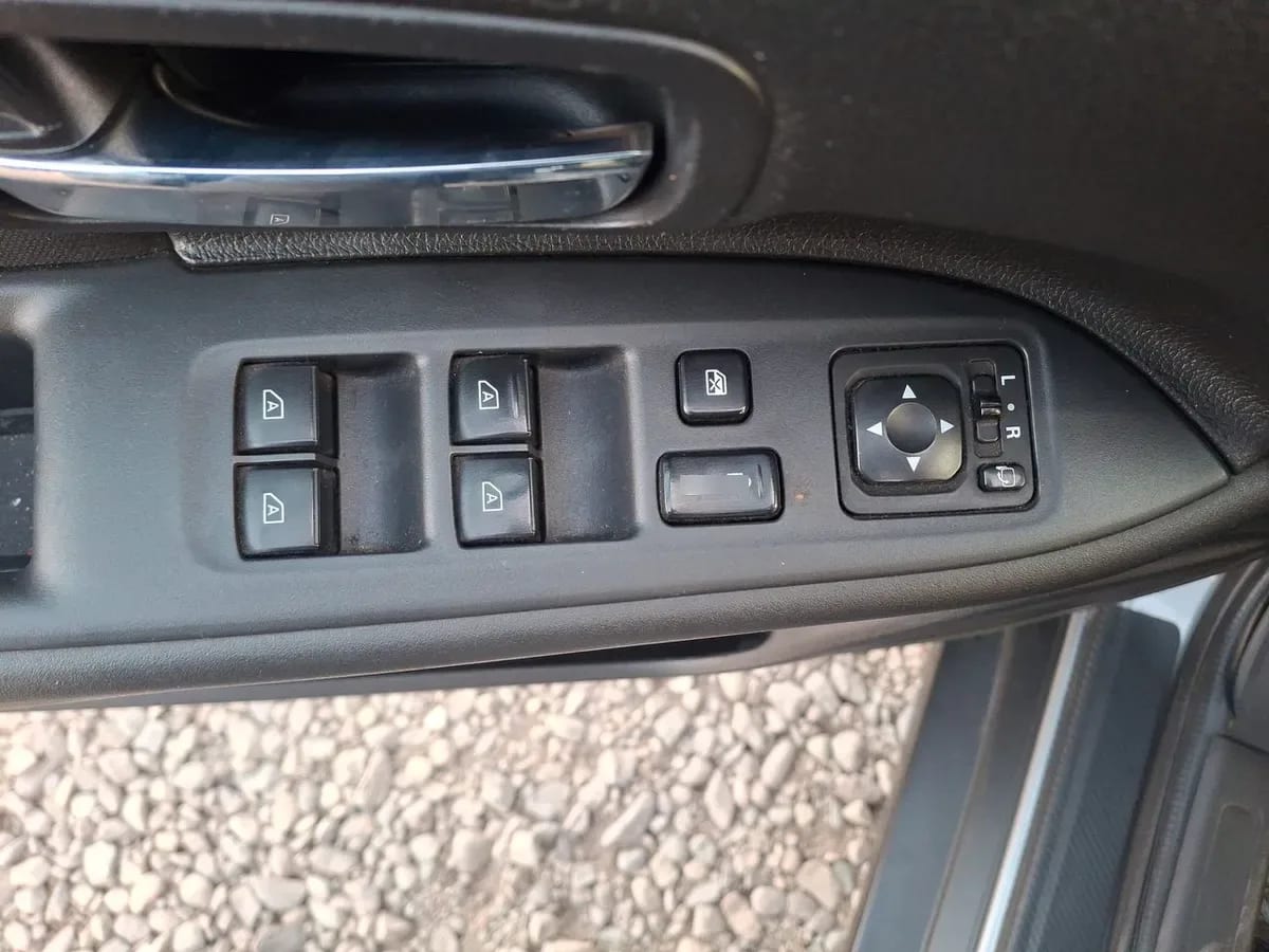 Mitsubishi Outlander 2.0 Glx 4x2 At 5p año 2021