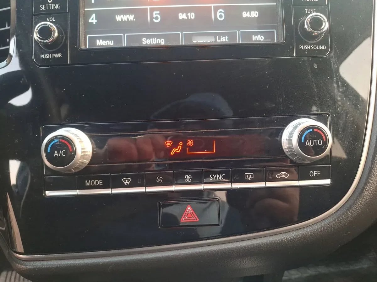 Mitsubishi Outlander 2.0 Glx 4x2 At 5p año 2021