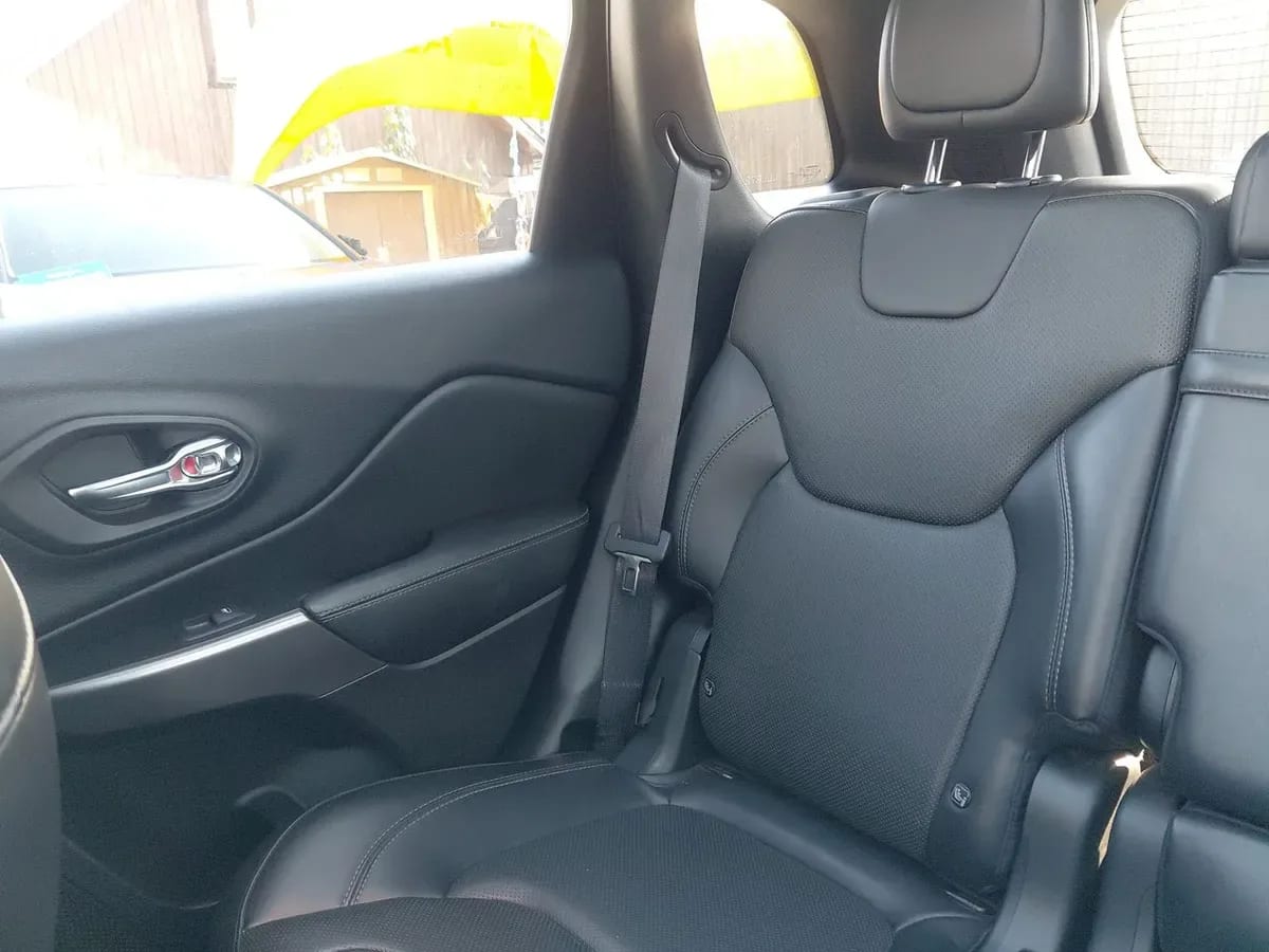 Jeep Cherokee 3.2 Limited 4x4 At 5p año 2019