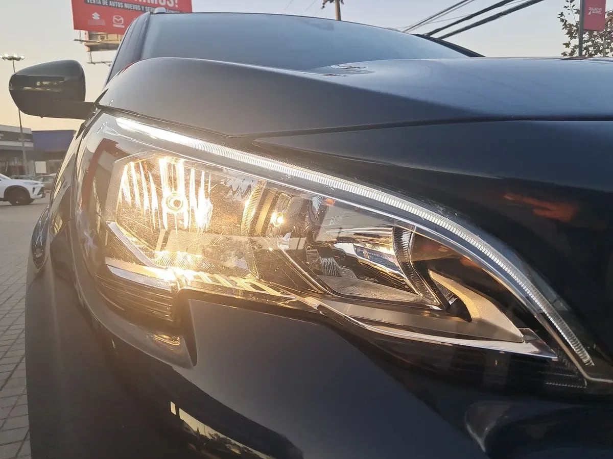Peugeot 3008 1.5 Active Bluehdi 4x2 130 Mt6 5p año 2019