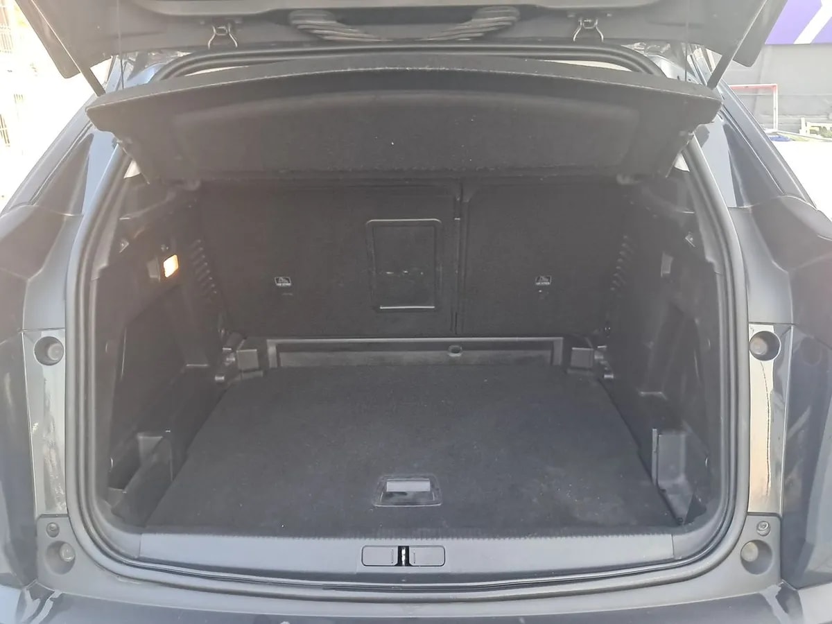 Peugeot 3008 1.5 Active Bluehdi 4x2 130 Mt6 5p año 2019