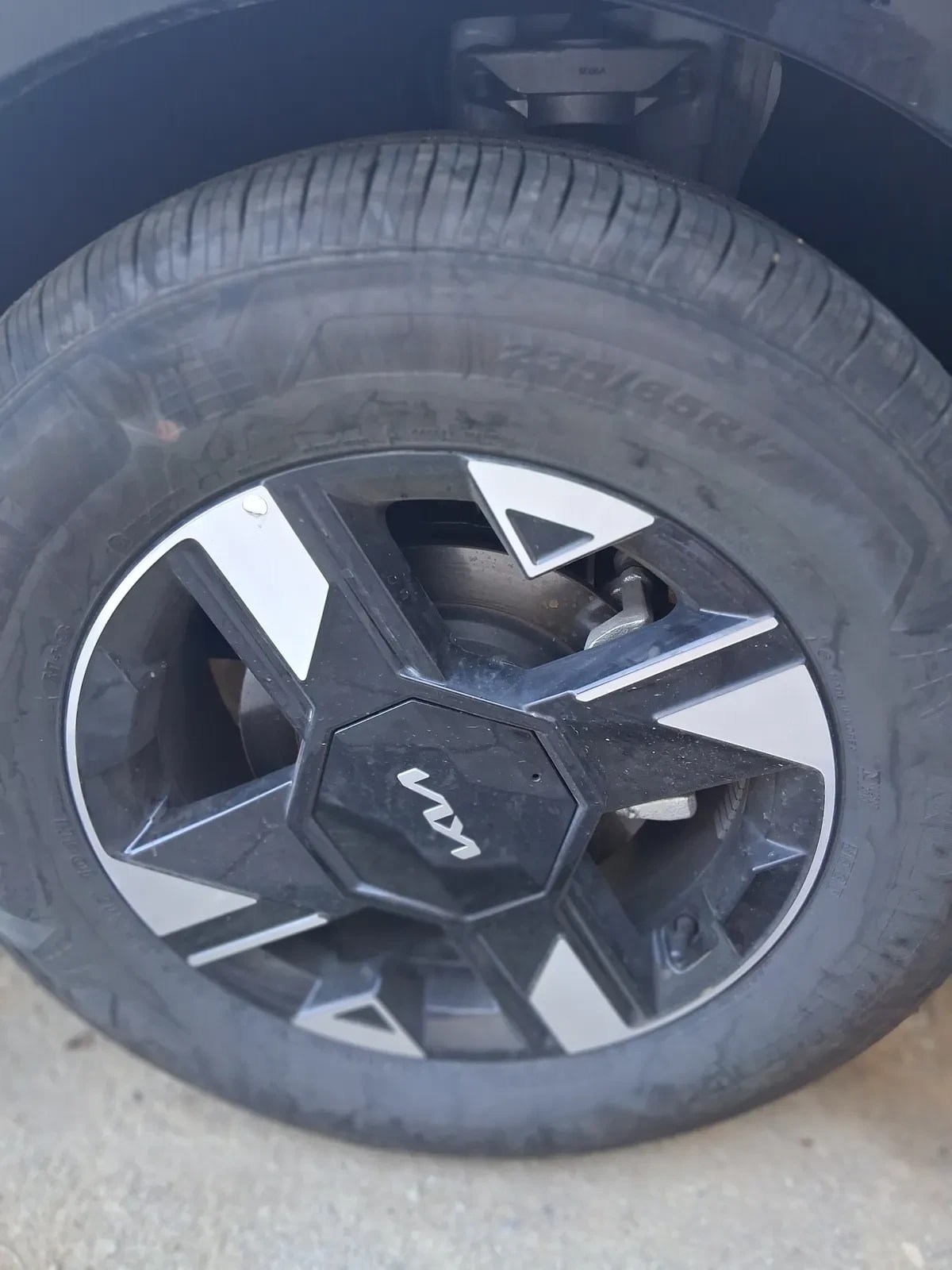 KIA MOTORS SPORTAGE 1.6 X-Line Full At 4x4 año 2025