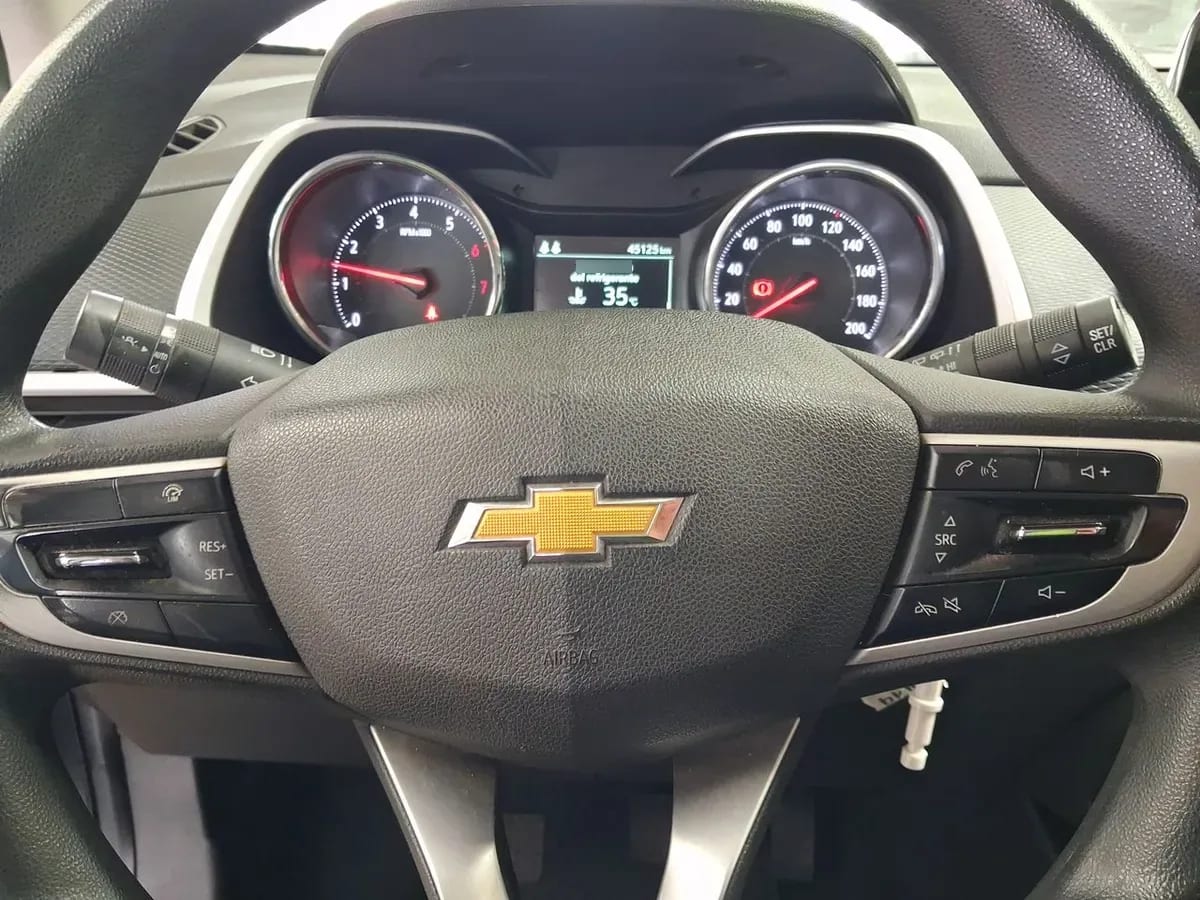Chevrolet Tracker 1.2t Ls Fwd Mt 5p año 2022