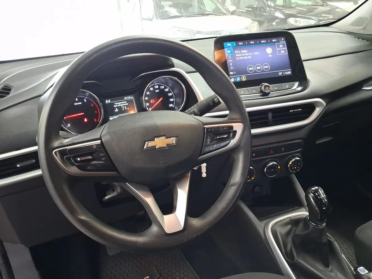 Chevrolet Tracker 1.2t Ls Fwd Mt 5p año 2022