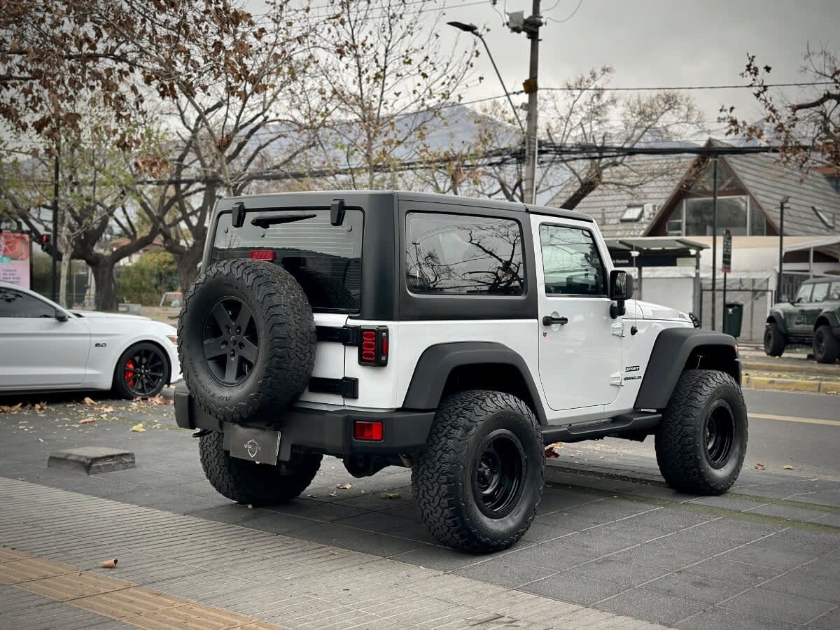 Jeep Wrangler Unlimited Sport año 2014