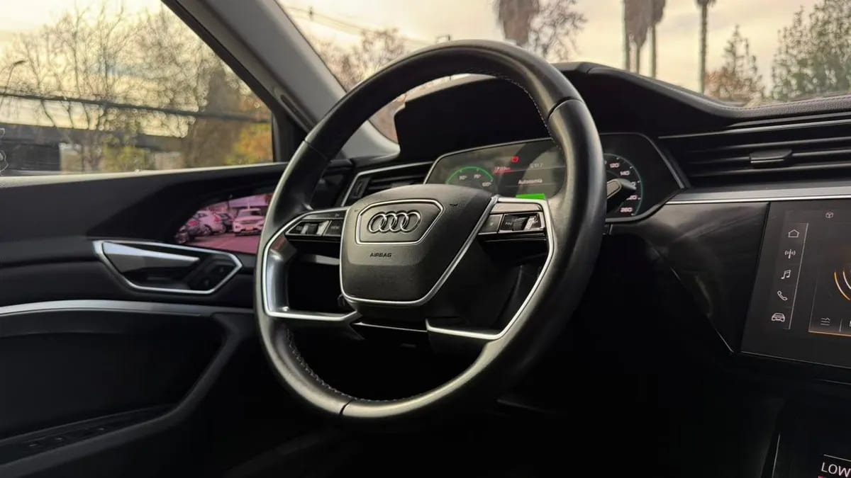 Audi E Tron Quattro año 2022