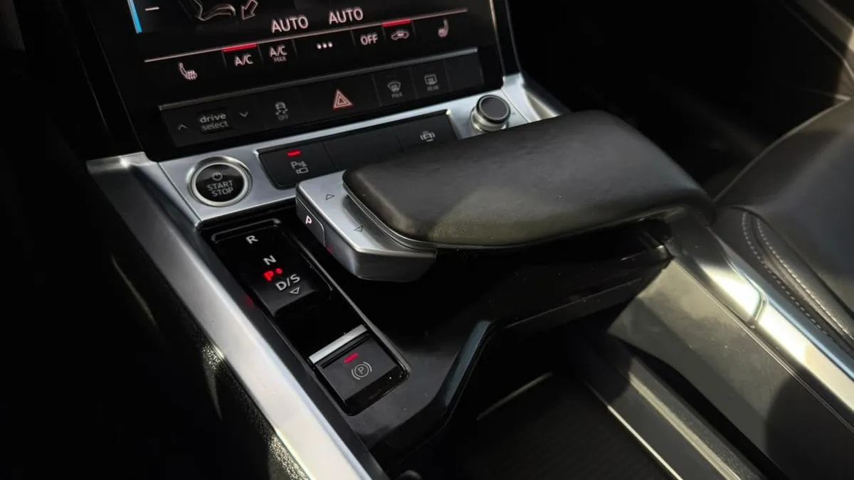 Audi E Tron Quattro año 2022