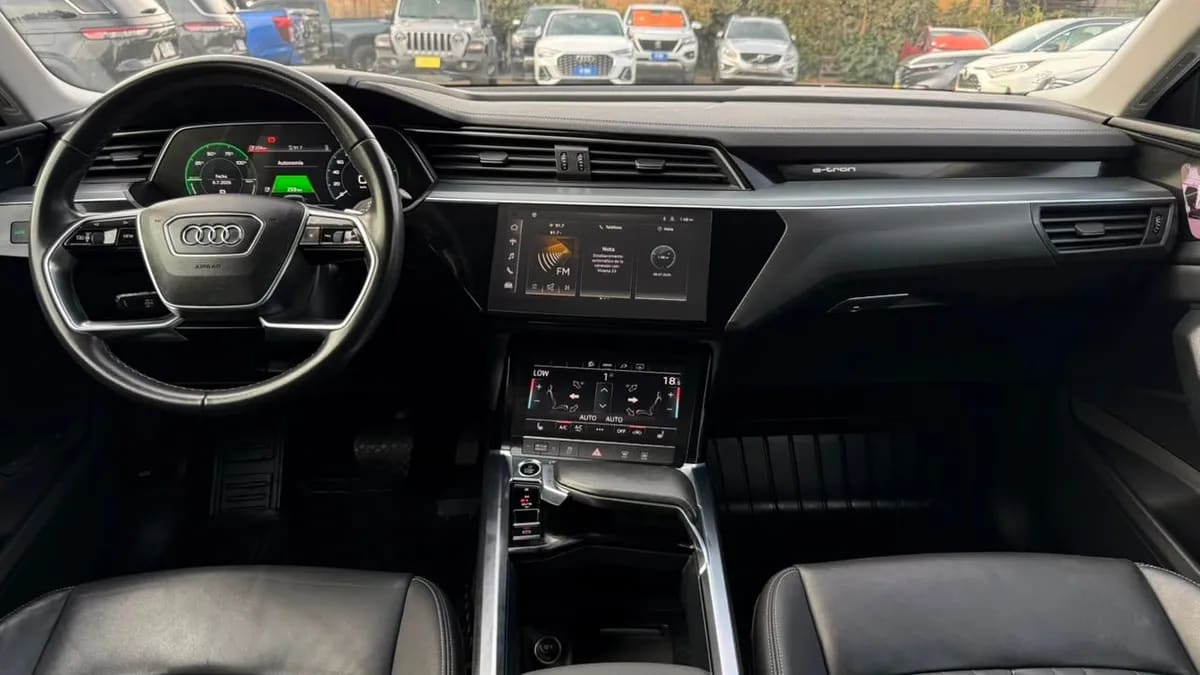 Audi E Tron Quattro año 2022