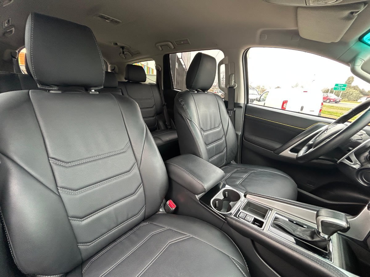 Mitsubishi Montero Sport 2.4 año 2023