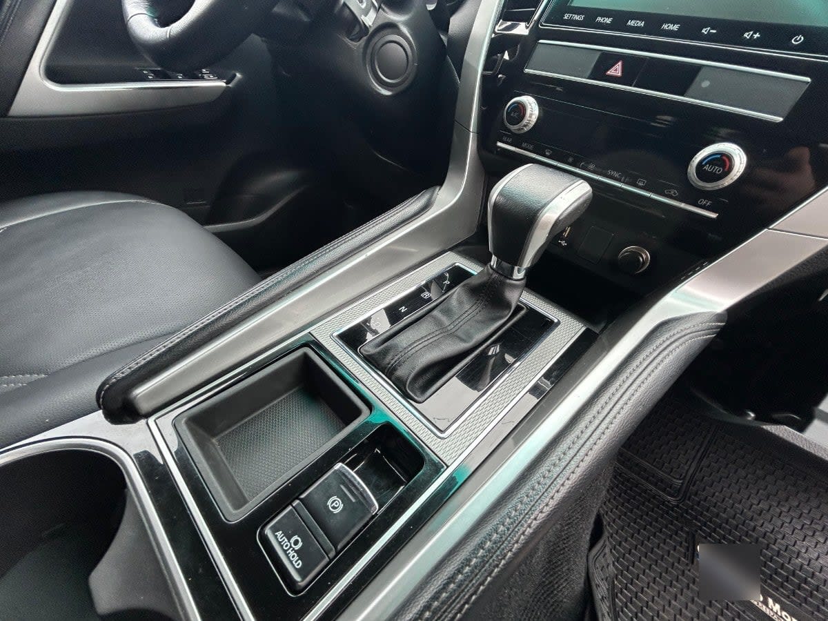 Mitsubishi Montero Sport 2.4 año 2023