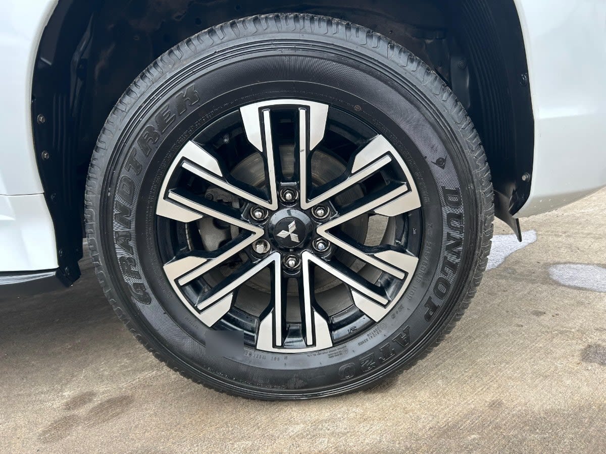 Mitsubishi Montero Sport 2.4 año 2023