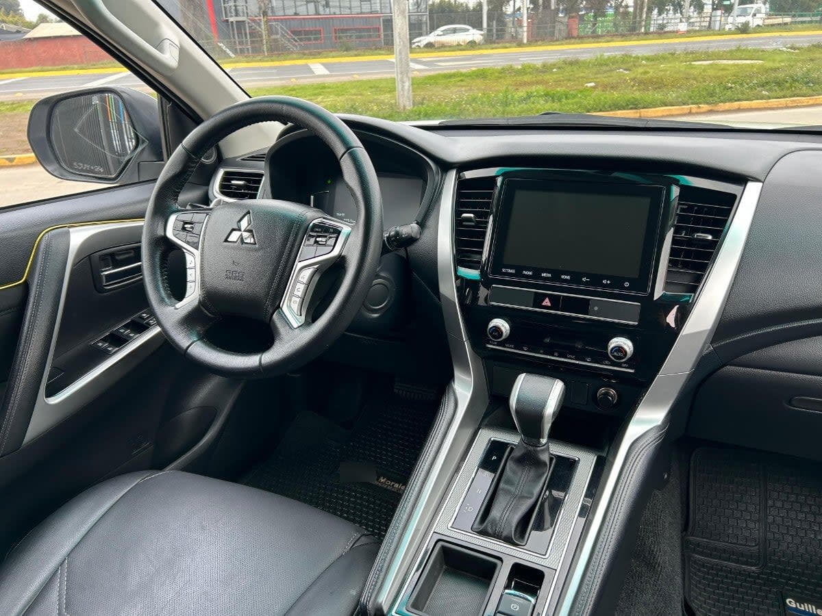 Mitsubishi Montero Sport 2.4 año 2023