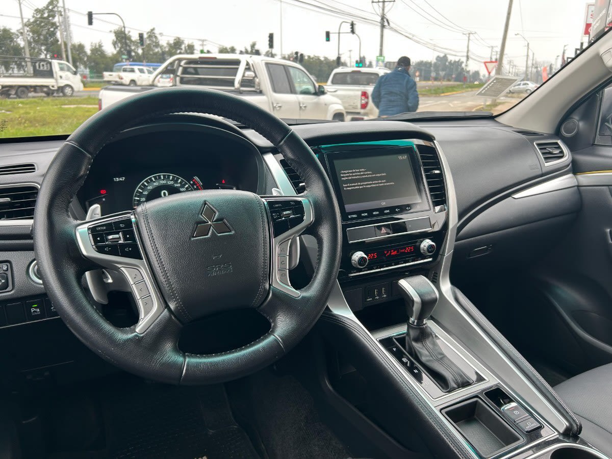 Mitsubishi Montero Sport 2.4 año 2023