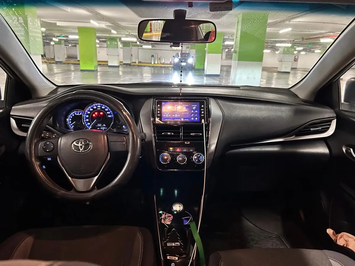 TOYOTA YARIS 1.5 Sport Gle Mt año 2022