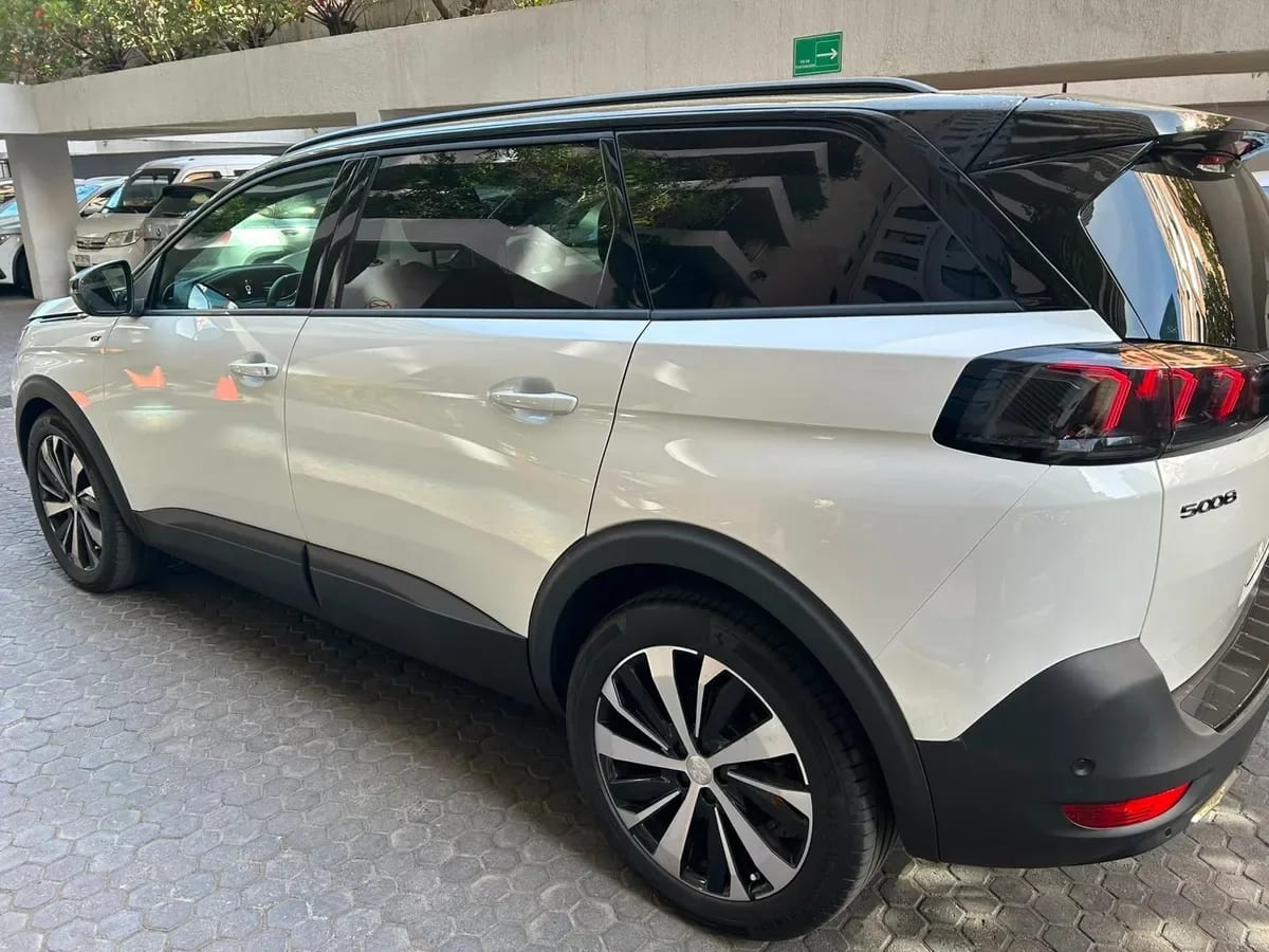 Peugeot 5008 1.6 Gt Puretech 180 At año 2023