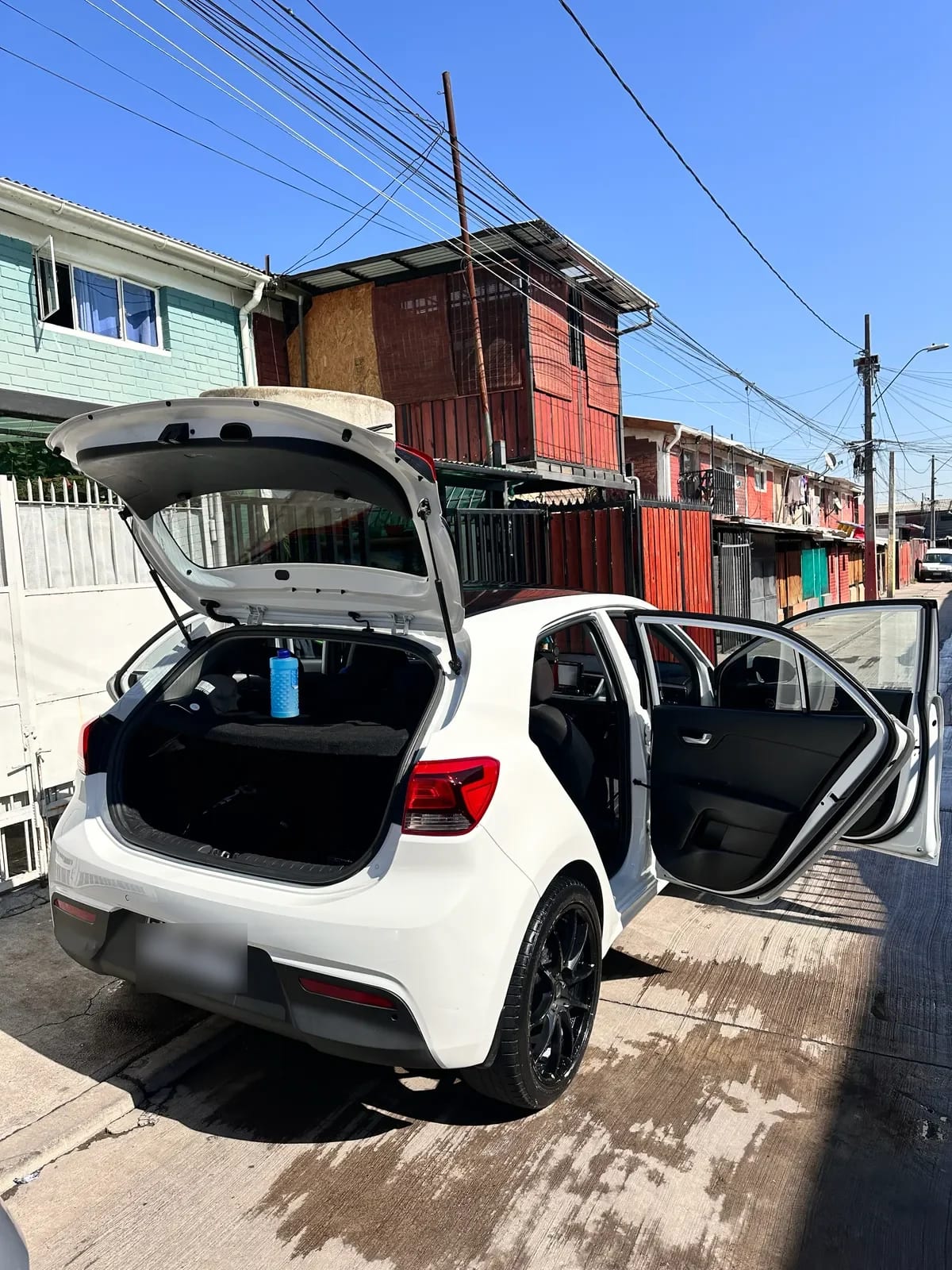 Kia Rio 5 1.4 Lx Ac Mt año 2022