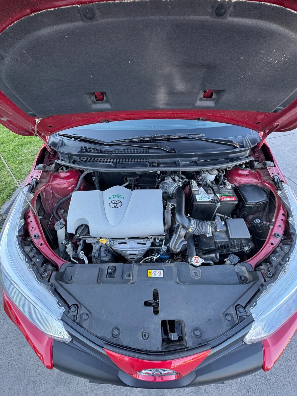 TOYOTA YARIS 1.5 Sedan Xli C Mt año 2022