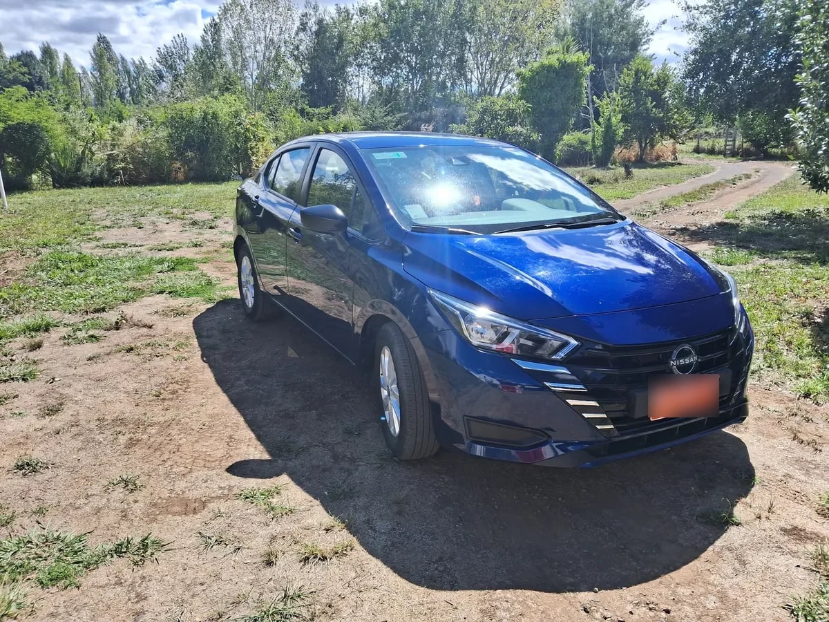 NISSAN VERSA 1.6 Sr Nfc At año 2025