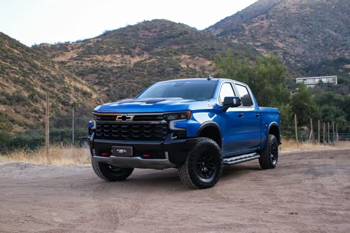 CHEVROLET SILVERADO 5.3 Cc Lt Tb At 4x4 año 2023