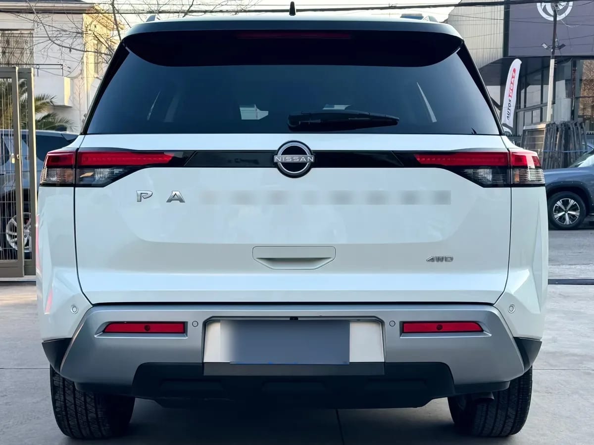 Nissan Pathfinder 3.5 Exclusive At 4x4 año 2024